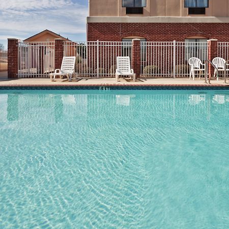 Holiday Inn Express Hotel & Suites Forest By Ihg Esterno foto