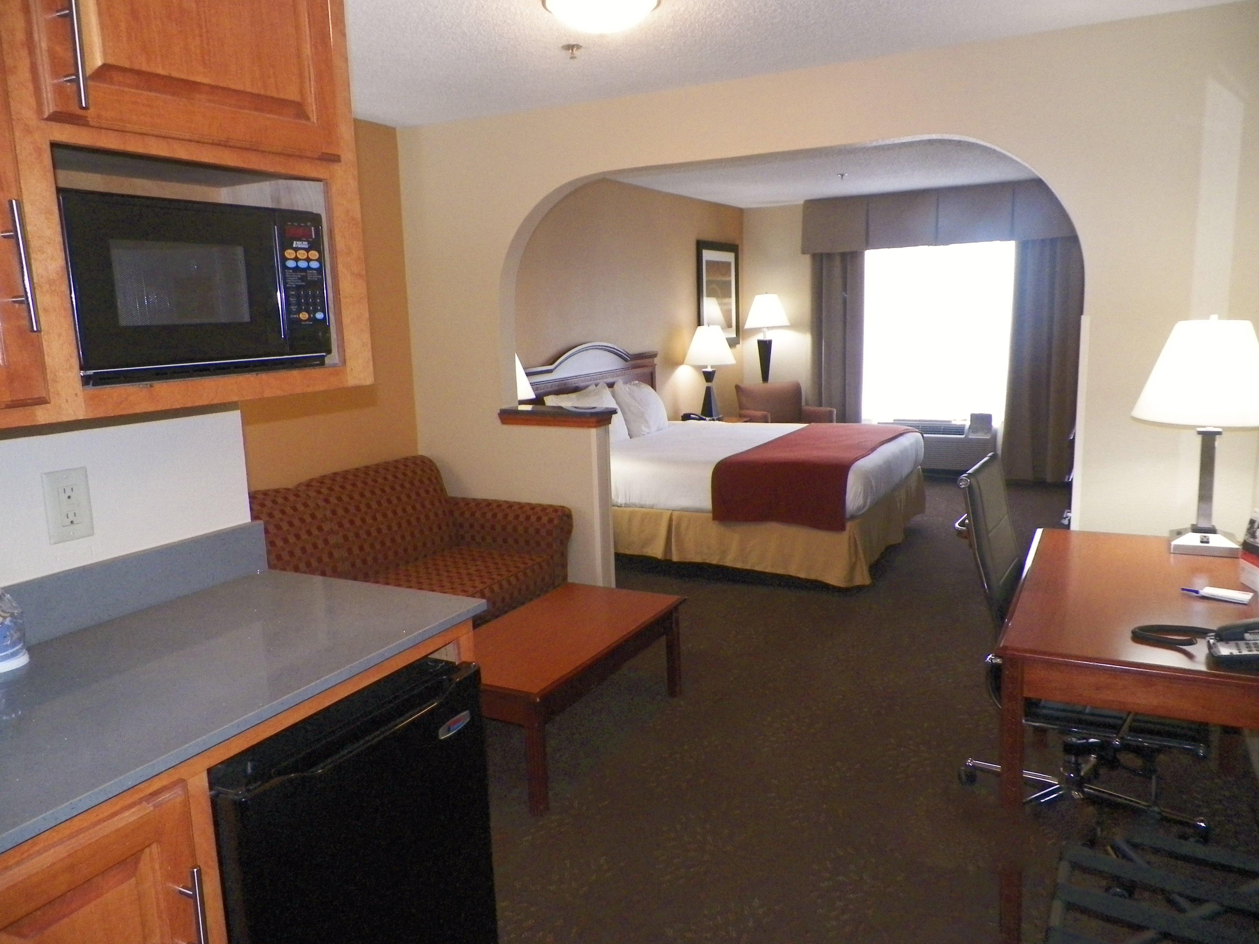 Holiday Inn Express Hotel & Suites Forest By Ihg Esterno foto